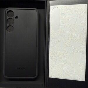 dbrand Grip Case Samsung Galaxy S25 Plus MagSafe Black Glow Topographic Skin